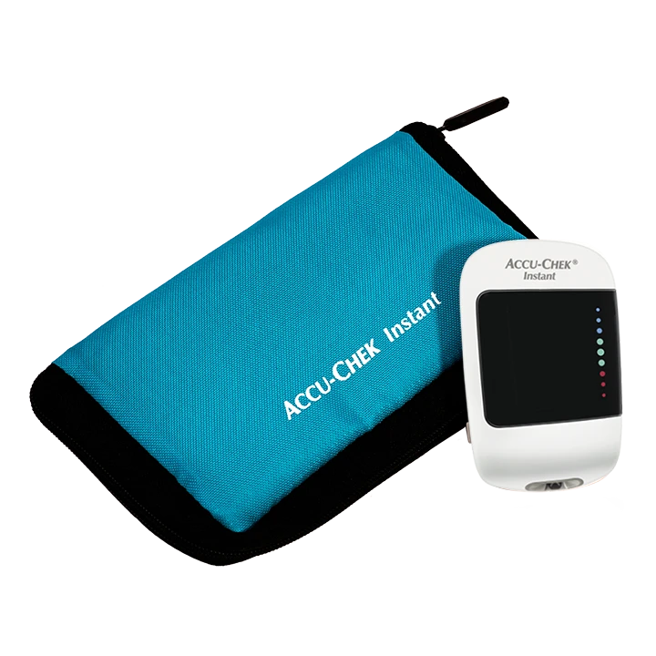Niebieskie etui glukometr Accu-Chek Instant image number 2