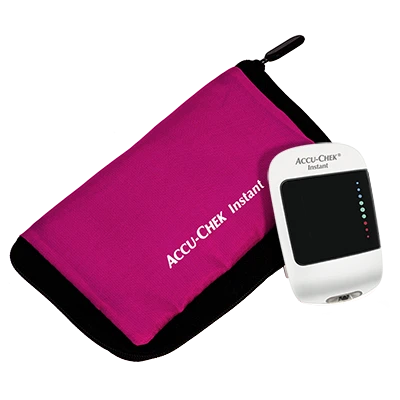 Rozowe etui glukometr Accu-Chek Instant